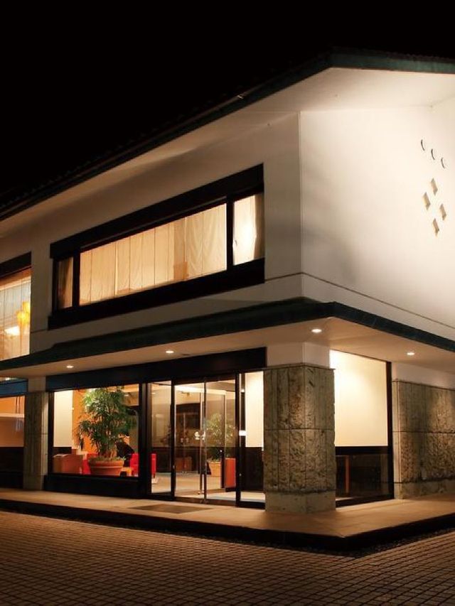🏨✨ Discover Atami's Hidden Gem: Auberge Suzukane 🌿🛏️