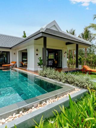🌴🏖️ Hoi An Haven: Bliss Beach Resort Breakdown 🍹🌞
