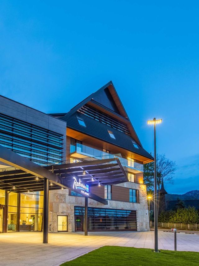 🏔️ Zakopane's Finest: Radisson Blu's Alpine Retreat 🌟