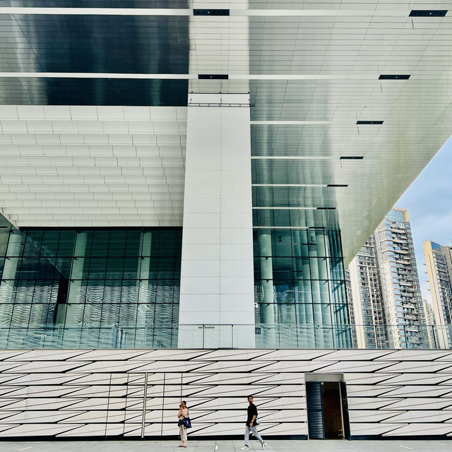 種草深圳圖書館北館啦，環境高大上哦