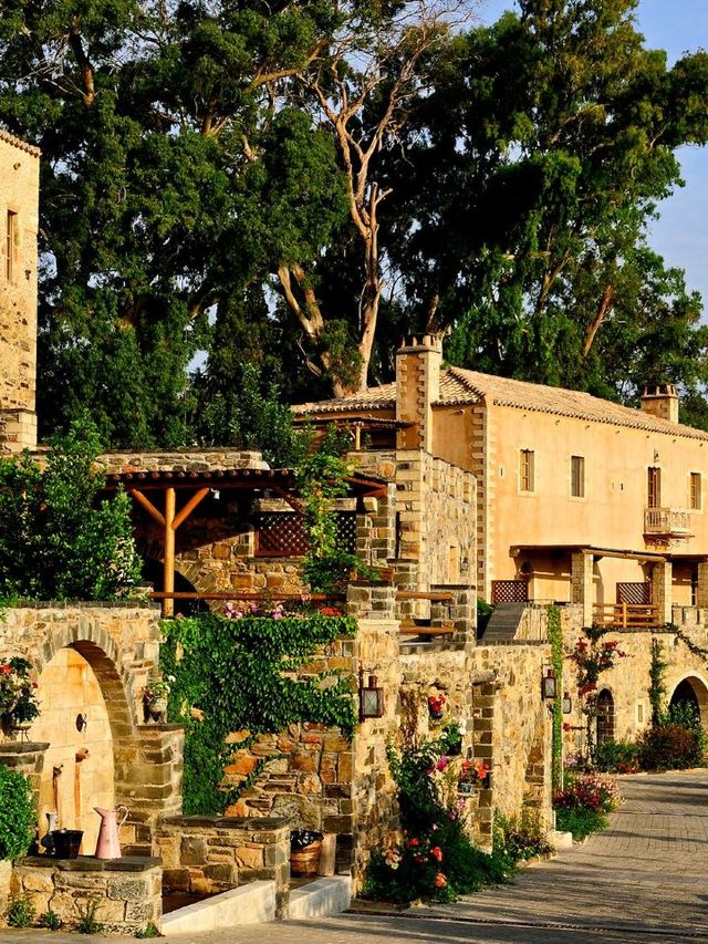 🏨✨ Unwind in Monemvasia: Top Hotel Pick! 🌊🛏️