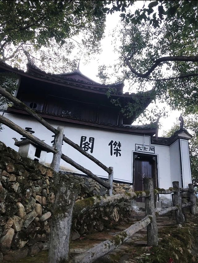 走進景寧畬鄉之窗，體驗了解畬族人的文化和生活習俗！