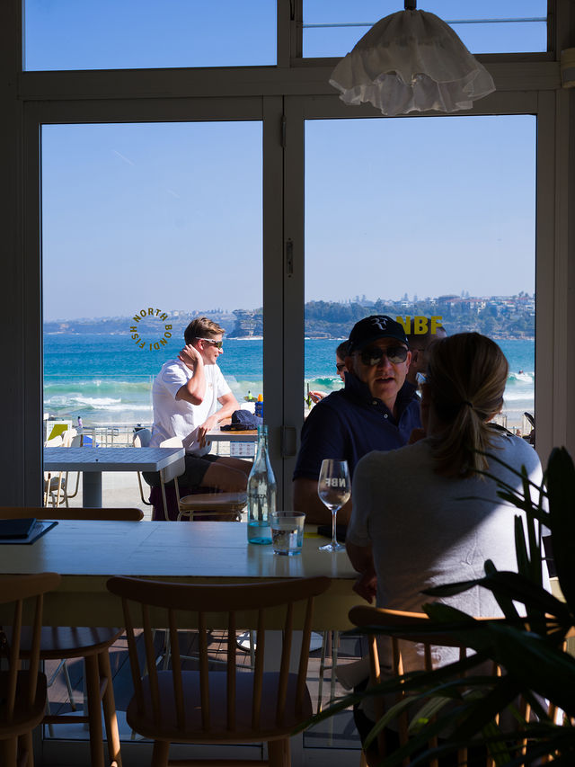 This Sydney coastal walk traverses six eastern beaches🏖️ in the region.