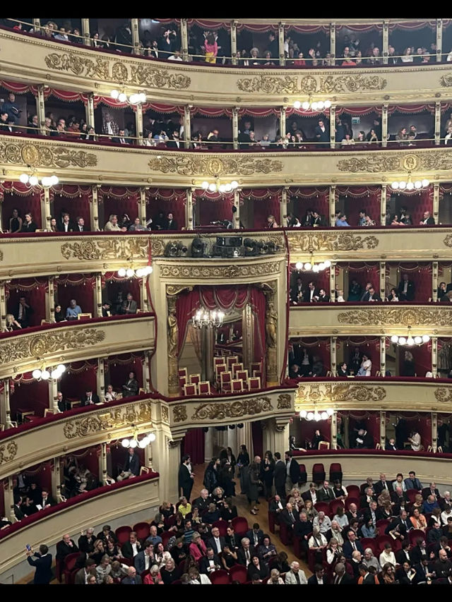 Watch ballet at Scala theater Milan 