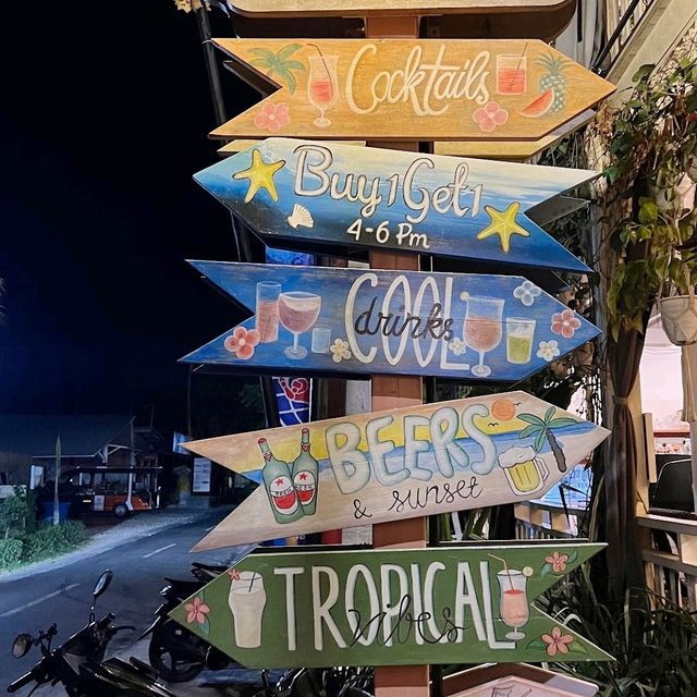 Live music and Beach vibes