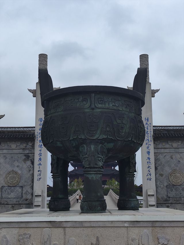 今日，我踏入了重元寺，開啟了一場心靈之旅。