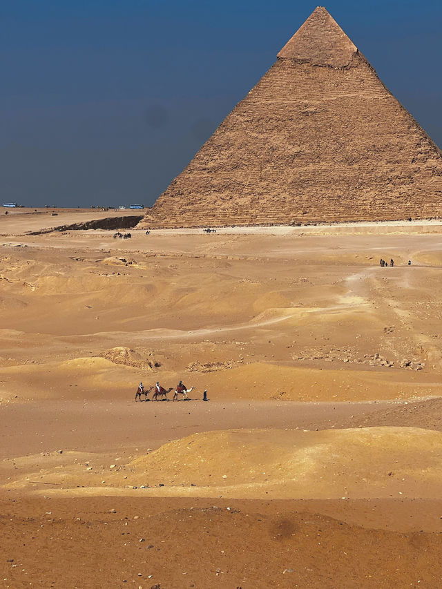 Exploring the Giza Pyramids in Cairo