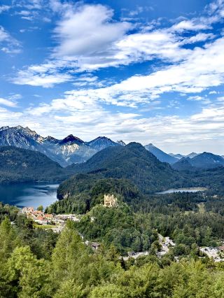 15-day European tour to explore multiple countries