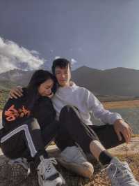 為了這家侘寂風酒店，我們倆趁著週末專程去了趟麗江