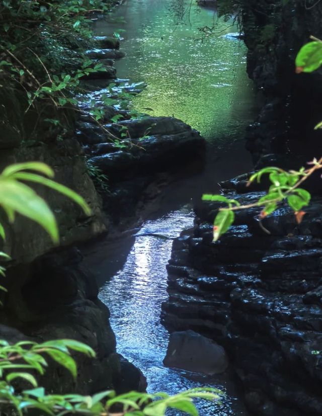 藏在北碚的「小荔波」金刀峽。
金刀峽（南門）