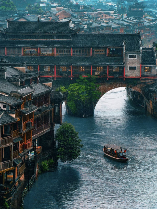 🎇鳳凰古城 | 一場穿越千年的夢幻之旅✨
