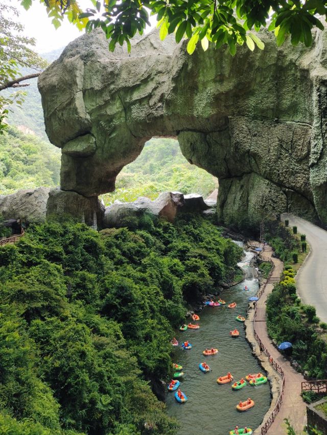 黃騰峽漂流驚魂記：消失的第17個彎道藏着什麼