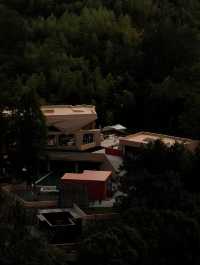 安吉·岩涺石！住進山野小屋，好staycation！