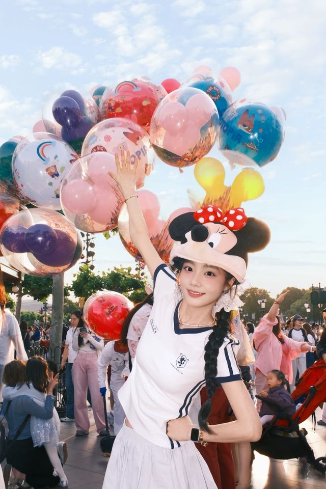 姐妹們快來學！迪士尼拍照姿勢大放送🎉