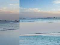 雲散月明誰點綴，天容海色本澄清。