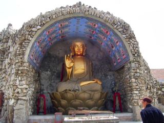 The Eastern Qing Tombs: A Chronicle of Half of Qing Dynasty History. A dreamscape of history, a waystation through time.