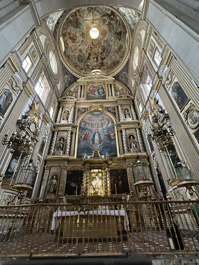 🏛️ Catedral de Puebla: La Joya Dorada que Toca el Cielo