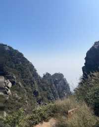 五老峰巔聞仙語,一步一景入畫中