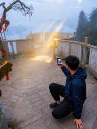 別再只知道武功山了！郴州莽山才是真·寶藏！   “本以為武功山的雲海已經夠絕，直到我來了莽山五指峰！