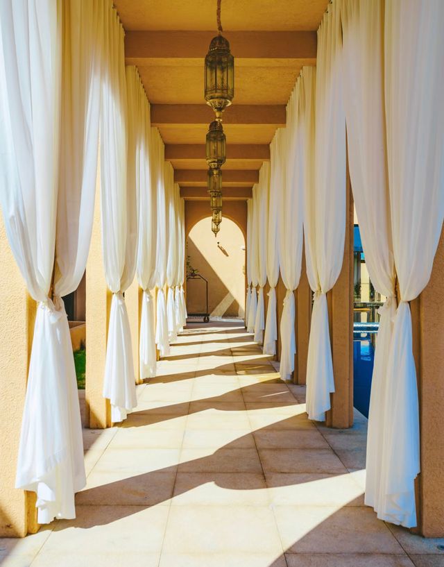 住進沙漠綠洲裡敦煌新開的頂奢酒店也太絕了吧！