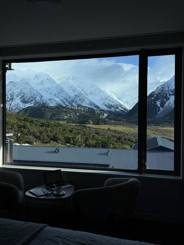 庫克山提前一年才能預約的百年雪山酒店