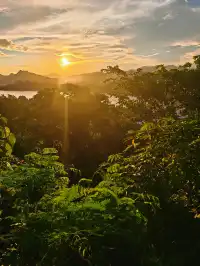 在琅勃拉邦的普西山，赴一場日落之約