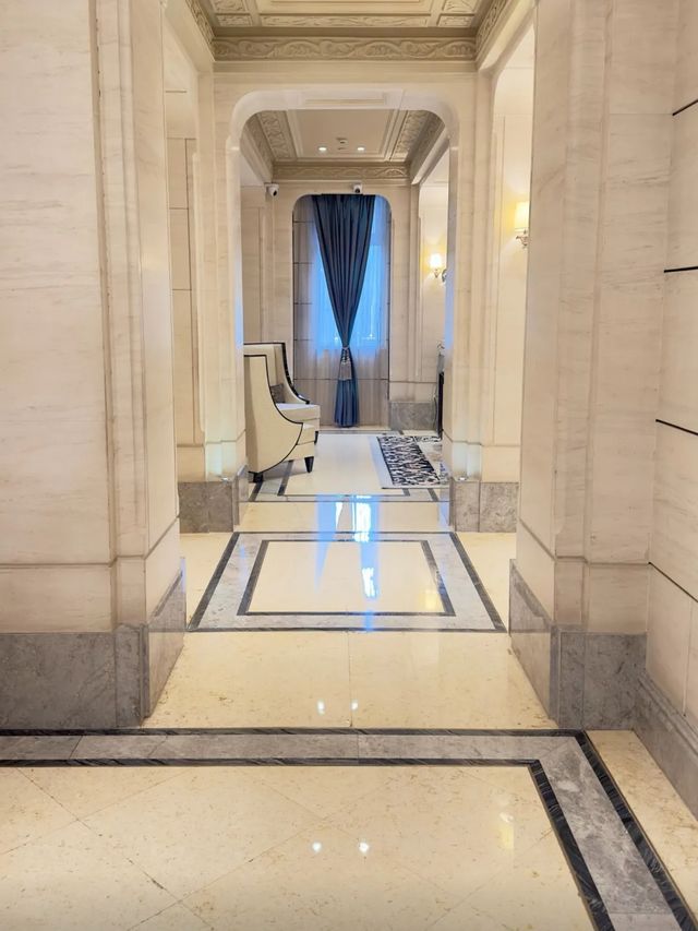 全球只有六家的索菲特傳奇酒店,中國唯一一家索菲特傳奇酒店。位置很好找,西安地鐵1號線五路口站F西南口 全球只有六家的索菲特傳奇酒店,中國唯一一家索菲特傳奇酒店。位置很好找,西安地鐵1號線五路口站F西南口