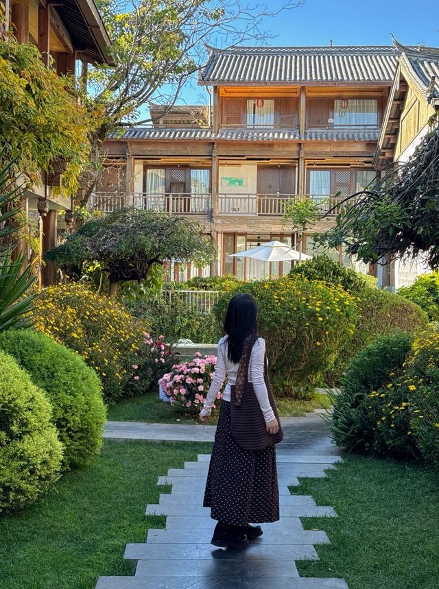 在麗江！！住進花園裡……真的好美！！！