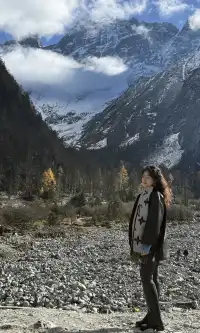 川西｜真的好幸運 拍到日照金山了！還有彩林