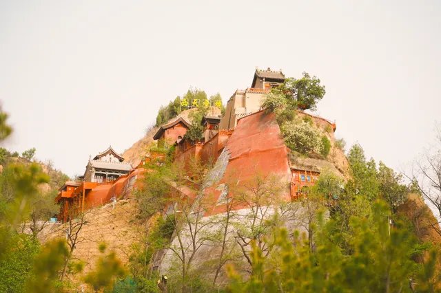 隰縣小西天：半崖聞妙音，千佛懸鏡天