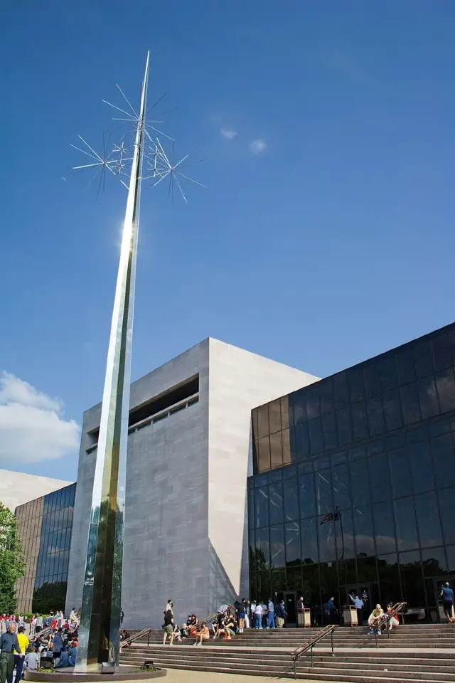 Smithsonian National Air and Space Museum Half-Day Tour Guide
