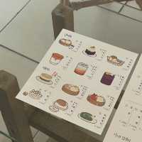 분위기 끝장,,,계절마다 보고싶은 산에있는 카페 사네