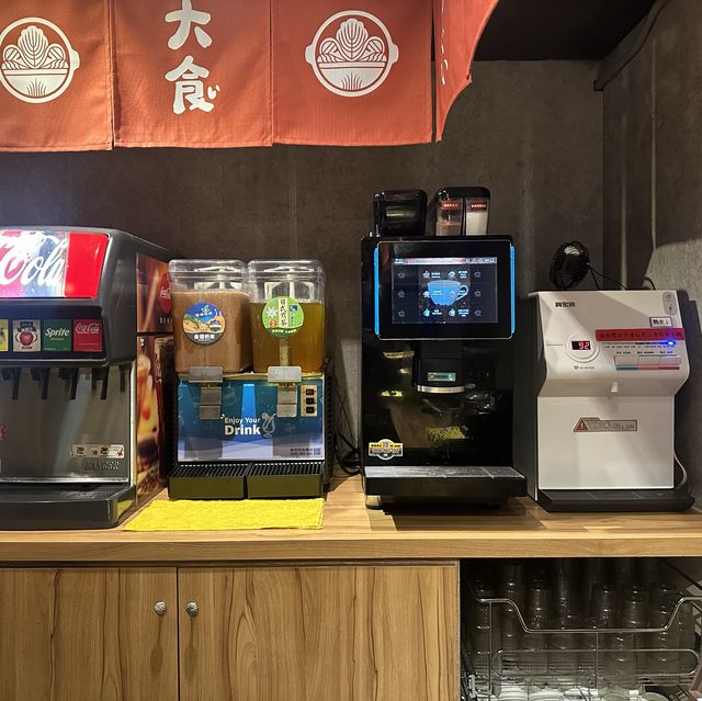 科技大樓站 平價吃到飽火鍋😋大食鍋物🍲麻辣湯底很棒喔！