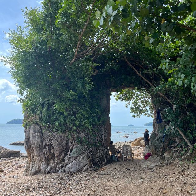 ชุมพร เมืองหาดทรายสวยสี่ร้อยลี้📍