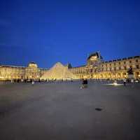 Summer evening with Seine and Lourve