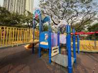 九龍城廣場旁邊嘅賈炳達道公園