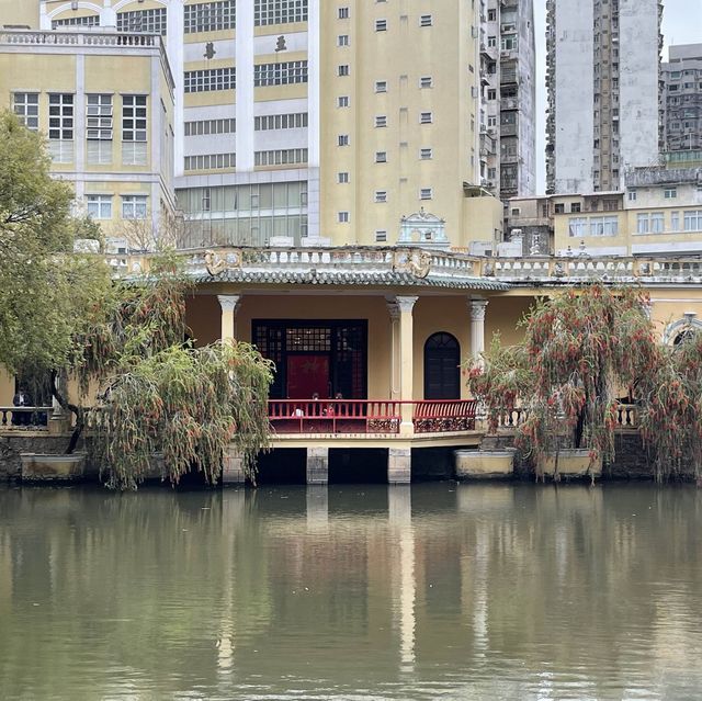 Chun Chou Tong Pavilion of Lou Lim Ioc Park