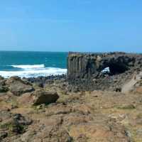 澎湖西嶼景點【鯨魚洞與漁翁島燈塔】