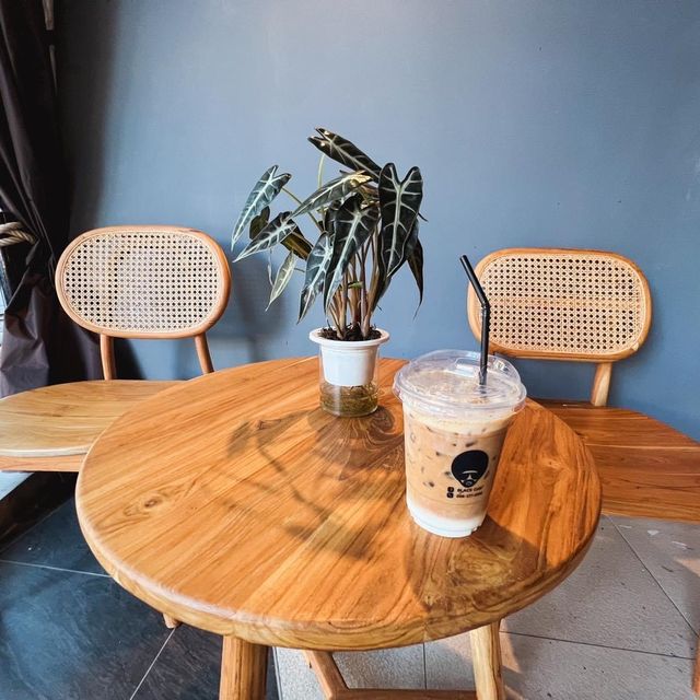 📍 BLACK Café ☕️