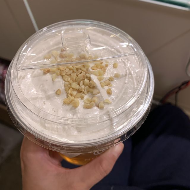 尖沙咀Mira mall的特色堅果奶蓋茶