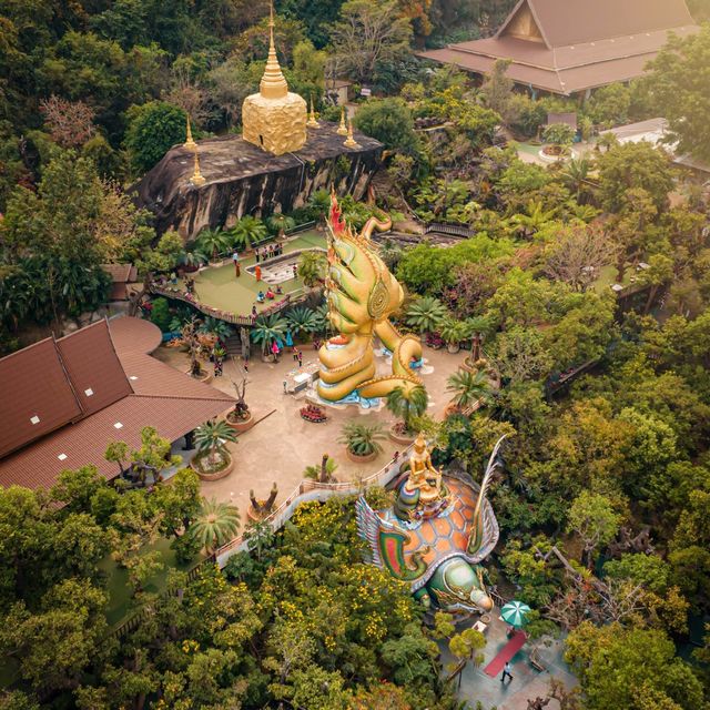อันซีนสกลนคร วัดถ้ำผาแด่น วัดเก่าแก่นับร้อยปี🙏🏻