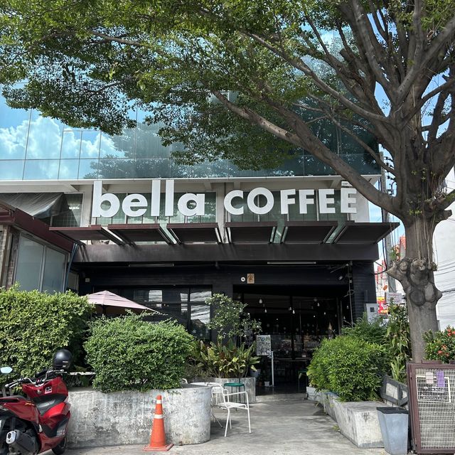 🎄คริสมาสต์นี้ต้องแวะ Bella Coffee