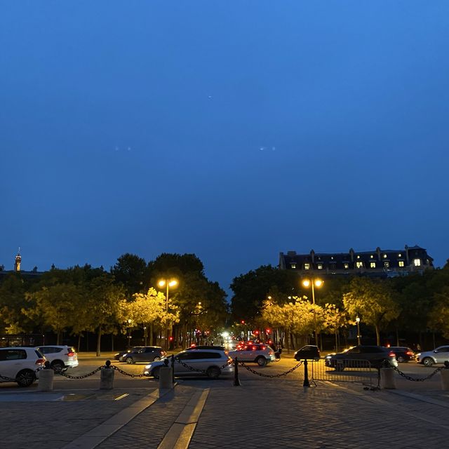 파리가 왜 계획도시냐구요,,? 당장 개선문 전망대 올라가보세오