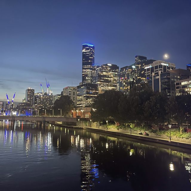 Fancy walk on Yarra River Melbourne 