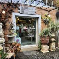 รีวิว The Flora Cottage 🏡🍰🍃🍝 #นนทบุรี