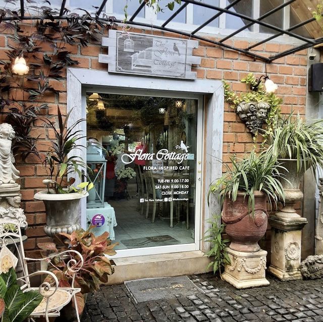 รีวิว The Flora Cottage 🏡🍰🍃🍝 #นนทบุรี