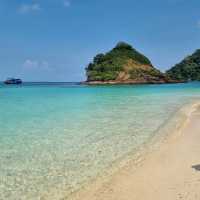 หาดศาลเจ้า เกาะรัง เสน่ห์ทะเลตราด