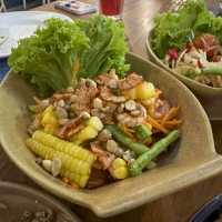 ‘ไห’ ร้านส้มตำสุดชิค จ. ภูเก็ต