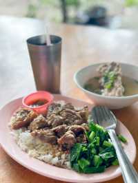 ร้าน ก๋วยเตี๋ยวบ้านนอกสูตรโบราณ 🥗