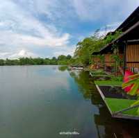 Kram Farmstay กำแพงแสน ที่พักติดริมทะเลสาป